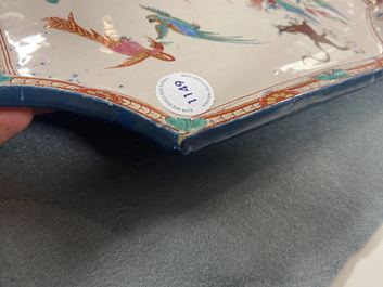 Une plaque de style Kakiemon en fa&iuml;ence de Delft dor&eacute;, 18&egrave;me